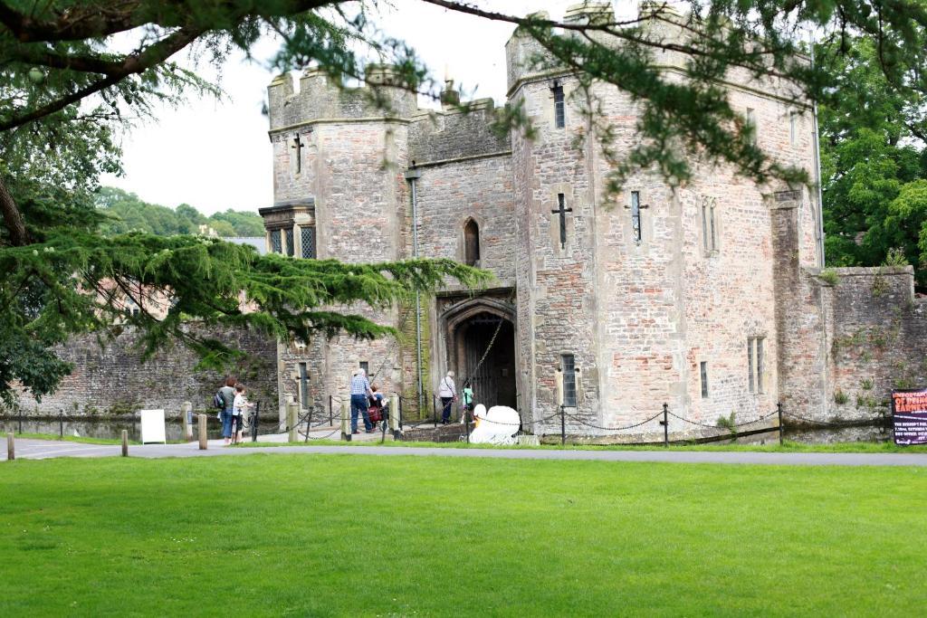 The Ancient Gatehouse & Rugantino Restaurant Wells Exterior foto