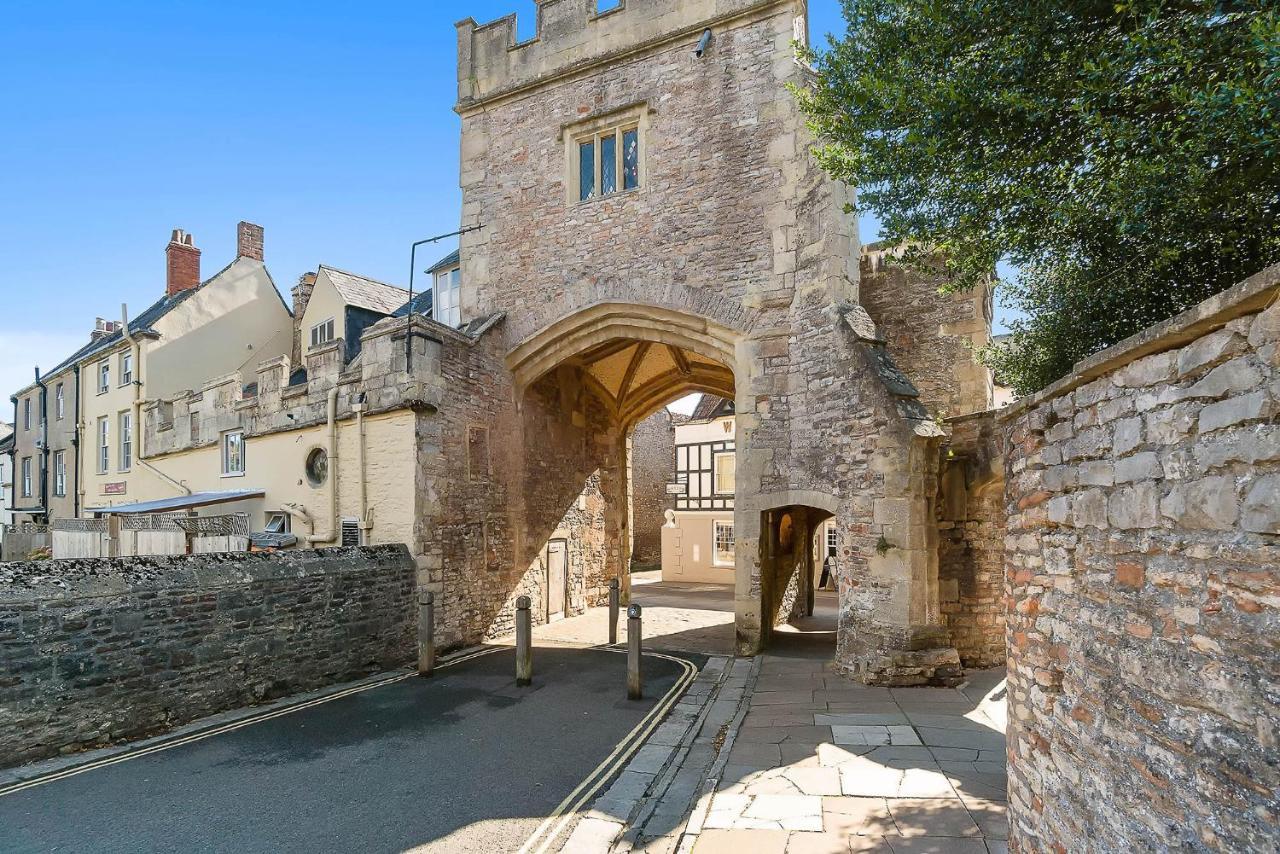 The Ancient Gatehouse & Rugantino Restaurant Wells Exterior foto